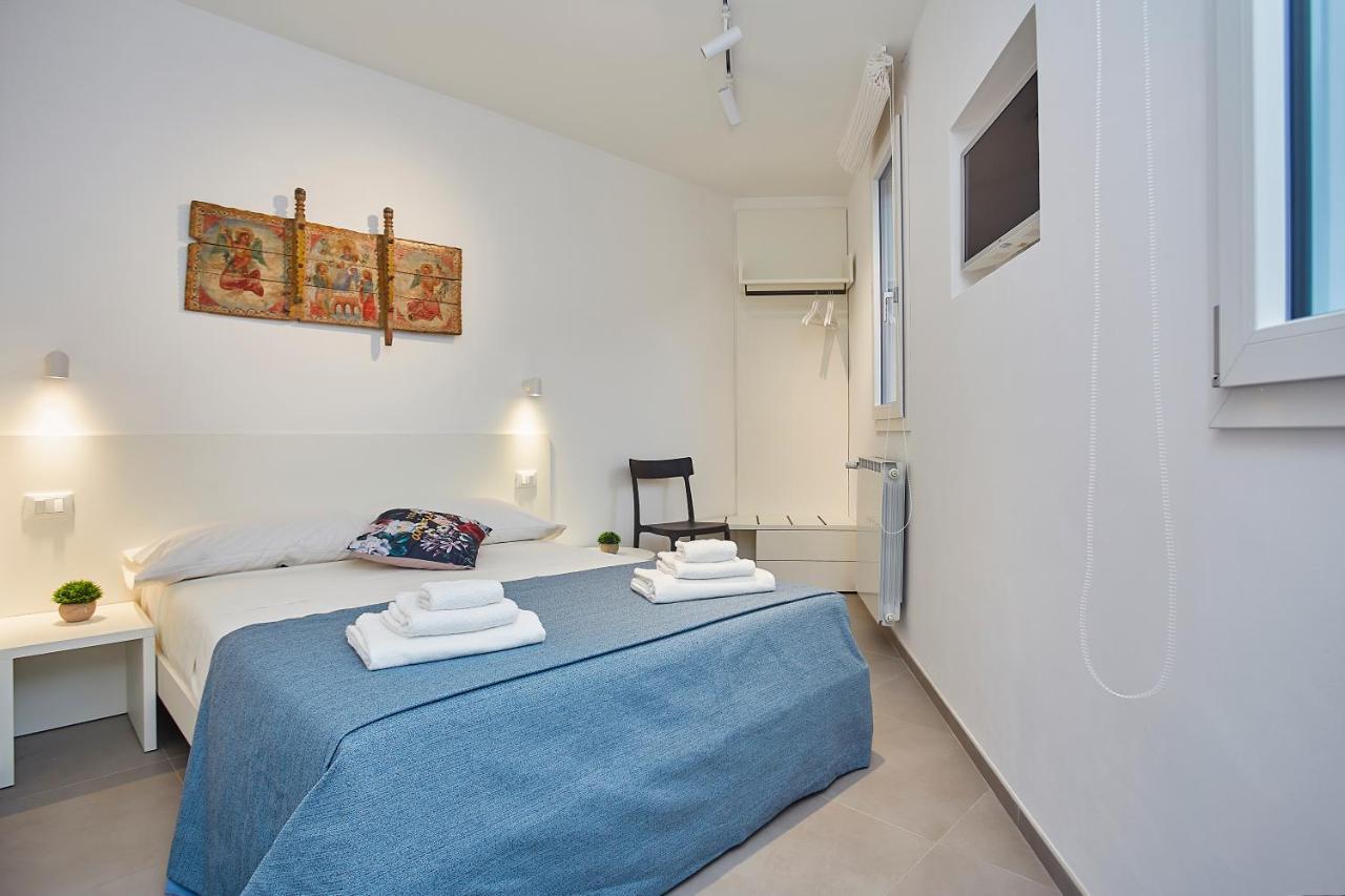 Porta Del Golfo Apartments & Suites Castellammare del Golfo Exteriör bild